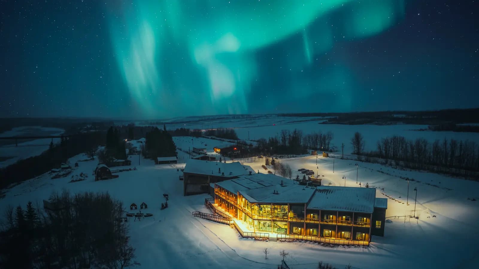 Canadian Rockies: Northern Lights Winter Explorer