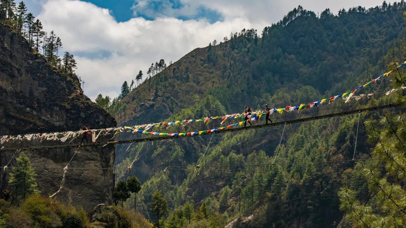 Nepal: Annapurna Hiking & Chitwan National Park